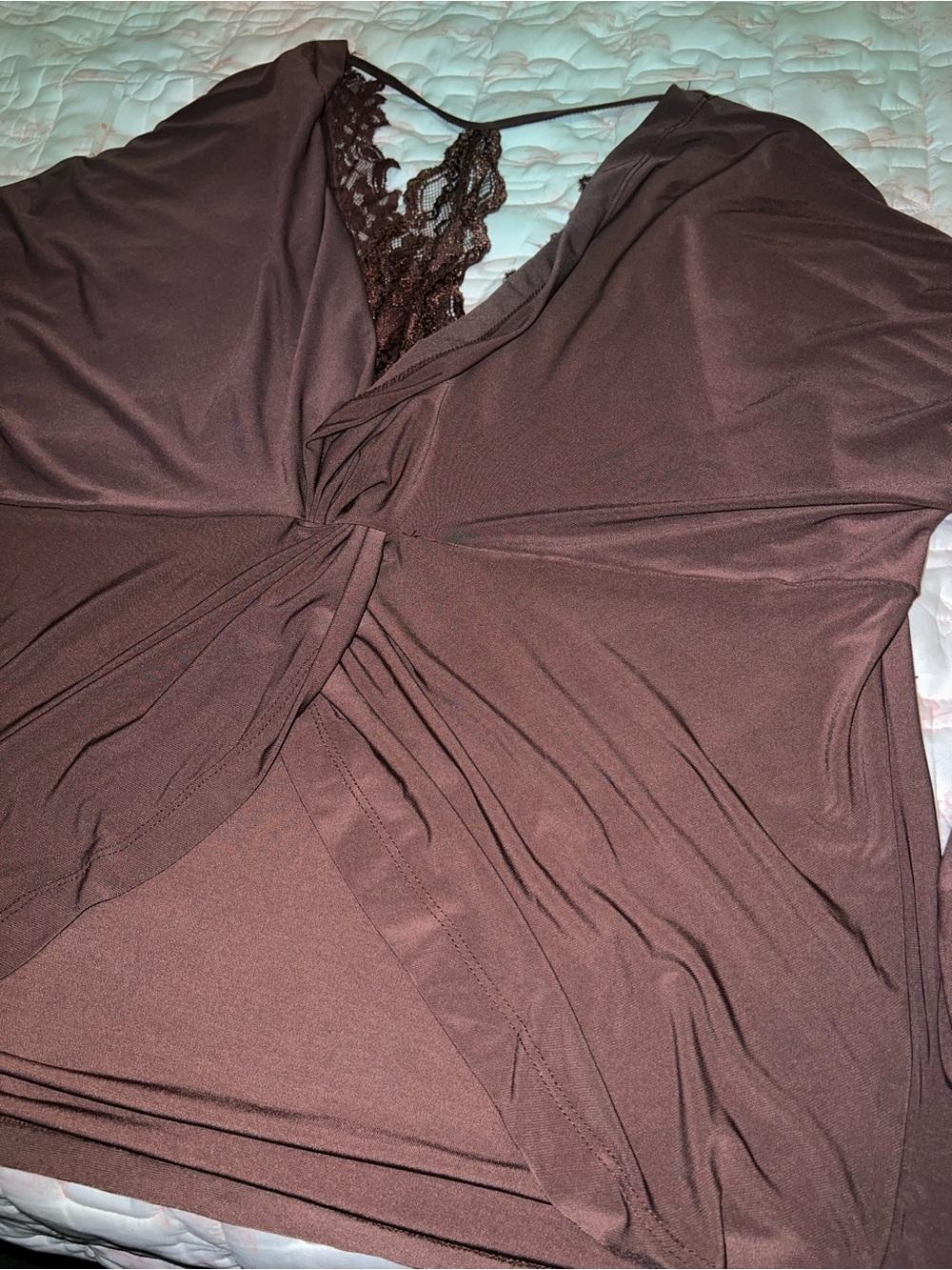Daytrip Lace-Trim Twist back Top